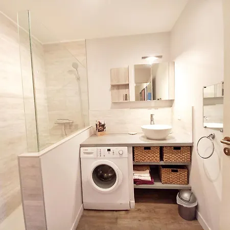 Appartement St Raphael Centre- Plages A Proximite-tout A Pieds *