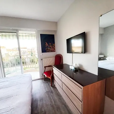 St Raphael Centre- Plages A Proximite-tout A Pieds Appartement *