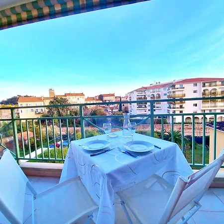 St Raphaël centre- plages à proximité-tout à pieds Apartamento *