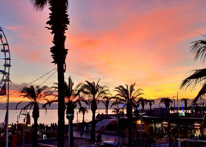 St Raphaël centre- plages à proximité-tout à pieds Apartamento *